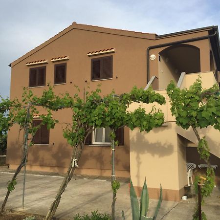 נין Apartments Anka מראה חיצוני תמונה